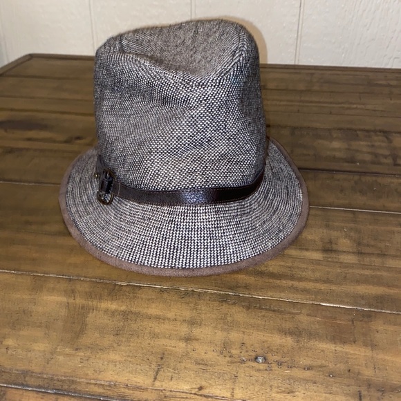 Accessories - Bucket hat